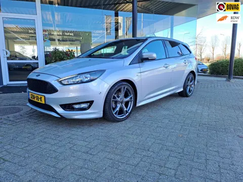 Ford Focus Wagon 1.0 EcoBoost ST Line NIEUWSTAAT