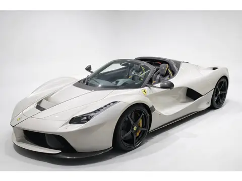 Ferrari LaFerrari Aperta 6.3 V12 (bj 2016, automaat)