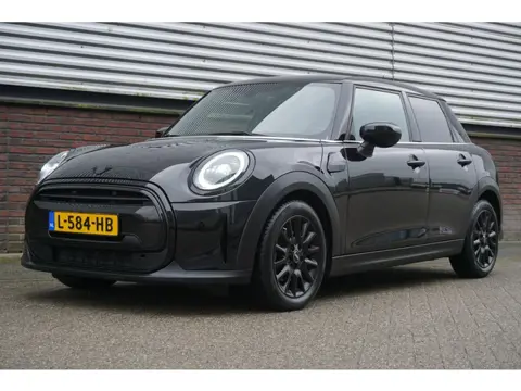 Mini Mini 1.5 One Essential LED/GR. NAVI/1e EIGENAAR.