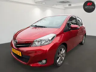 Toyota Yaris 1.3 VVT-i Dynamic Dealer onderhouden