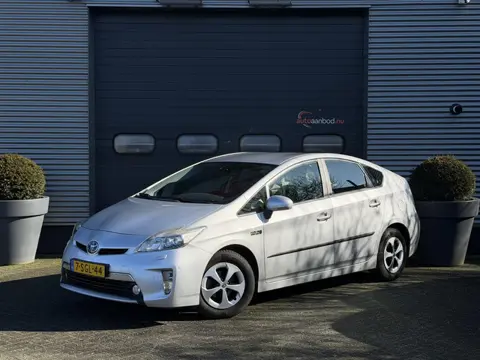 Toyota Prius 1.8 Plug-in Executive Business | Navigatie | DAB | Camera | Trekhaak | Cruise Control |