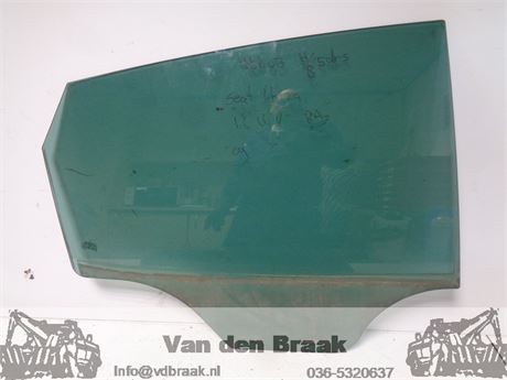 Seat Ibiza 5 deurs 2008-2015 Portierruit rechts achter