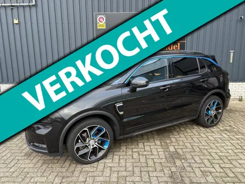 Lynk & Co 01 1.5 zwarte hemel