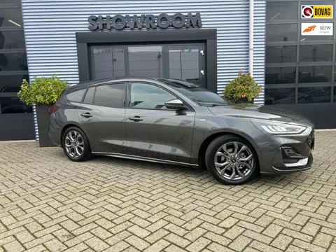 Ford Focus Wagon 1.0 EcoBoost Hybrid ST Line ACC|Applecarplay|Camera|17inch velgen|Dodehoekdetectie