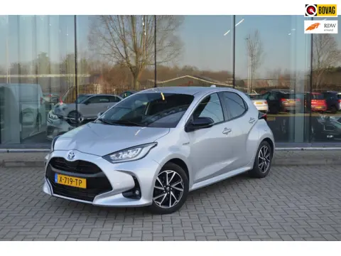 Toyota Yaris 1.5 Hybrid Dynamic | Headup display | Adaptive cruise controle | Ledere bekleding