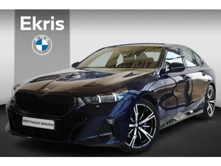 BMW 5 Serie Sedan 520i | M Sport Pro | Glazen Panoramadak | Stuur & Stoelverwarming | Leder | Active