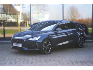 CUPRA Leon 1.4 e-Hybrid VZ 245 PK Adrenaline PHEV, Stuur-Startknop, WInterpakket, Camera, Carplay, 1