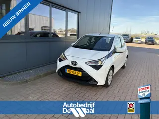 Toyota Aygo 1.0 VVT-i X-Play 5-drs. CAMERA/CARPLAY/LIMITER/AIRCO/MEDIA