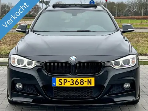 BMW 3 Serie 320d M-PERFORMANCE 240PK RIJKE OPTIES HEADUP/PANO/LEER