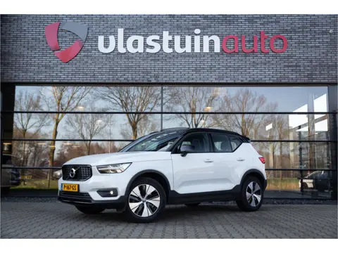 Volvo XC40 2.0 T4 AWD Inscription , Panoramadak, Trekhaak, Harman/Kardon,