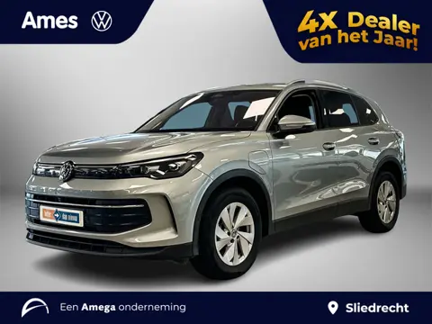 Volkswagen Tiguan 1.5 eHybrid 204pk DSG Life Edition | Stoelverwarming / ventilatie | Memory-stoelen