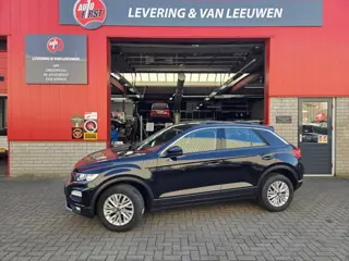 Volkswagen T-Roc 1.5 TSI Style Business Automaat/ Elektrische achterklep/ Stoel+Stuurverwarming/ Rij