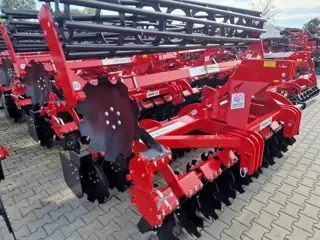 Te koop div grondbewerkingsmachines
