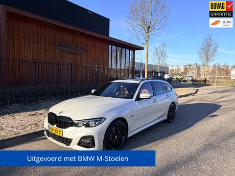 BMW 3-serie Touring 330e xDrive M- Sport, M- stoel, SoH 93%, leder, trekhaak, pano, hud