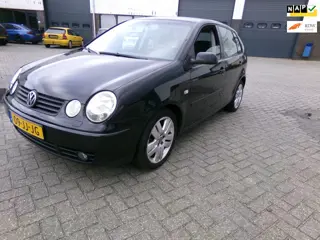 Volkswagen Polo 1.4-16V Highline