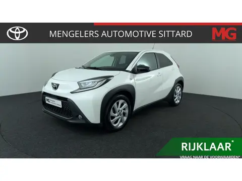 Toyota Aygo X 1.0 VVT-i MT first | Rijklaar | Camera achter | Android/-Apple Carplay | LM velgen