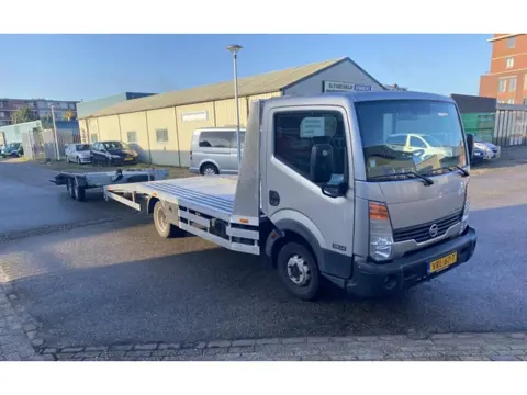 Nissan Cabstar E 35.14 2.5 dCi 340 (bj 2013)