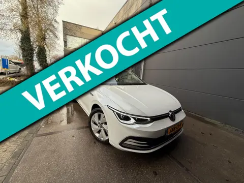 Volkswagen Golf 1.5 eTSI Panorama / Lmv / Automaat