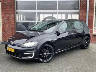 Volkswagen E-Golf E-Golf | SOH 77% | Achteruitrijcamera | CarPlay | Cruise Control | 18 Inch | 2016 
