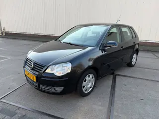 Volkswagen Polo 1.4-16V Sportline nieuwe apk