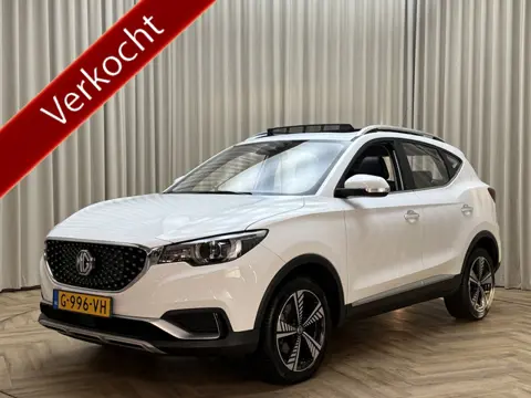 MG Mg Zs EV Luxury 45 kWh *Org.NL!* SOH 95% / Panoramadak / Carplay / Adapt. Cruise / Leder / Keyles