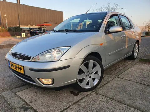 Ford Focus 1.6-16V SEDAN GHIA |AIRCO|APK|NAP|17" (bj 2002)
