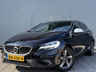 Volvo V40 BWJ 2018 | 2.0 D3 150PK R-DESIGN | TREKHAAK | PANO DAK | LEER | CAMERA A | CLIMA | NAVI | 