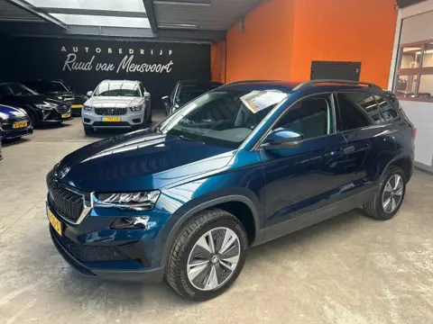 SKODA KAROQ 1.5 TSI Busines.ED. PLUS / Camera / Trekhaak / Navi