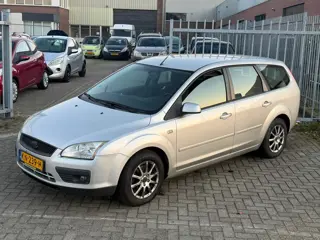 Ford Focus Wagon 1.6-16V Trend! NIEUWE APK l AIRCO ECC l MTF-STUUR l ELEK PAKKET l LMV! LEUKE FRISSE
