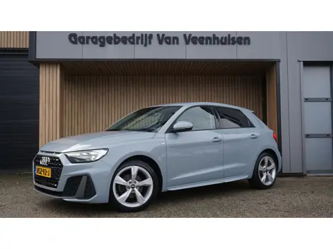 Audi A1 Sportback 30 TFSI 110pk 5Drs S-Line Automaat LED Navi Stoelverwarming Sfeerverlichting 17inc