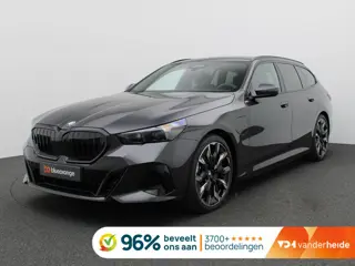 BMW 5-serie Touring 530e xDrive 299PK Aut. M-Sport, Panoramadak, Head-Up Display, Stoelverwarming & 