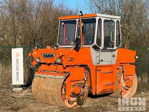 Hamm DV06 Double Drum Roller (bj 1992)