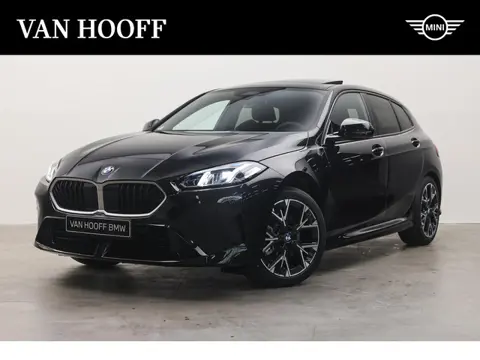 BMW 1 Serie 120 M Sport Automaat / Panoramadak / Sportstoelen / Achteruitrijcamera / M Adaptief onde