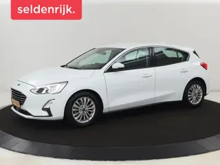 Ford Focus 1.0 EcoBoost Titanium | Automaat | Carplay |  Navigatie | Keyless | Climate control | Par