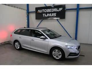 Skoda Octavia Combi 1.0 e-TSI Ambition - N.A.P. Airco, Navi, Trekhaak, PDC