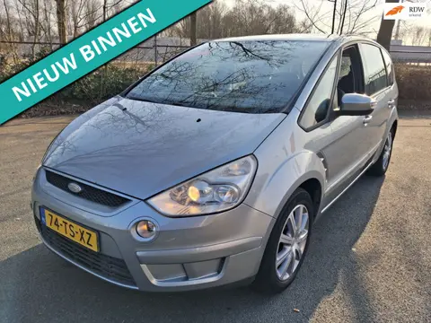 Ford S-Max 2.0-16V NETTE AUTO RIJDT EN SCHAKELT GOED