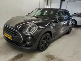 MINI Clubman Cooper Business Edition | 18" | Alarm | Privacy Glass | Navigatie