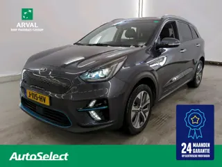Kia E-Niro 64 kWh 204pk ExecutiveLine | SOH 100% | Trekhaak | Leder | Stuur-en Stoelverwarm. | CarPl