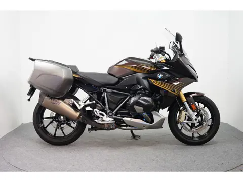 BMW R 1250 RS GERESERVEERD T/M 05-06 TI (bj 2020)