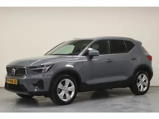 Volvo XC40 2.0 B3 Plus Bright | Rijklaarprijs | Trekhaak | All-Season banden |