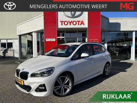 BMW 2-serie Active Tourer 218i High Executive Edition M -Pakket | Trekhaak afneembaar
