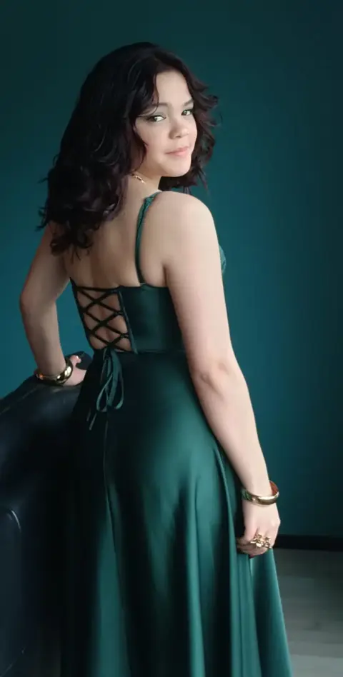 Bruidsmake-up, feestmake-up en metamorfoses aangeboden!