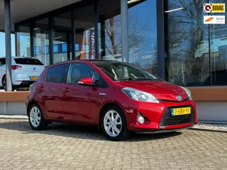Toyota Yaris 1.5 Full Hybrid Dynamic / Panoramadak | Keyless Entry | Achteruitrijcamera