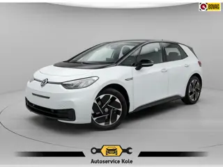 Volkswagen ID.3 First Black Edition 58 kWh * SoH 89% * Steunhaak * Navigatie * Parkeersensoren * Ada