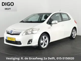 Toyota Auris 1.8 Full Hybrid Dynamic | Climate Control | Camera | Keyless ride & entry