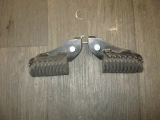 VOETSTEUN LINKS BMW F 800 GS 2012 - 2015 / 2016 - 2018