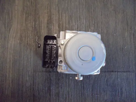 ABS POMP Triumph Trident 660 2021 - 2023