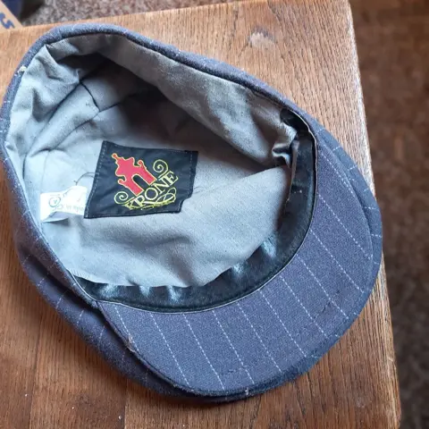 boerenpet - grijs - 3 stuks aanwezig - NIEUW