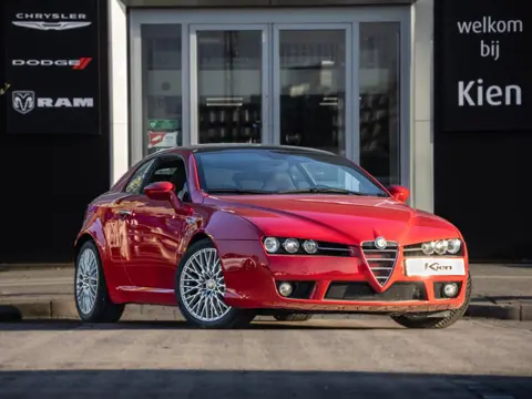 Alfa Romeo Brera 1.7 T SkyWindow | Sportstoelen | Cruise control | Youngtimer |