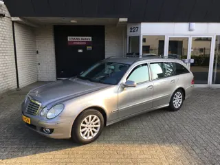 Mercedes-Benz E-klasse Estate 200 K. Elegance / NL-AUTO / AUTOMAAT / CLIMA / ALU VELGEN / APK MAART 